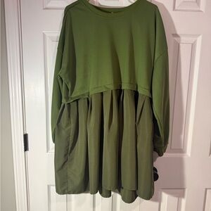 Green Oversized Swestshirt Dress